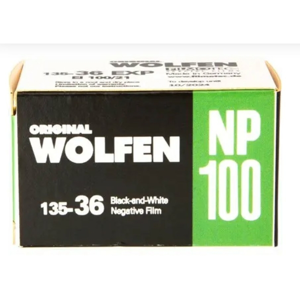 1 film noir & blanc WOLFEN NP100 100 135 - 36 poses